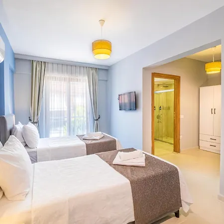Himm Hotel *